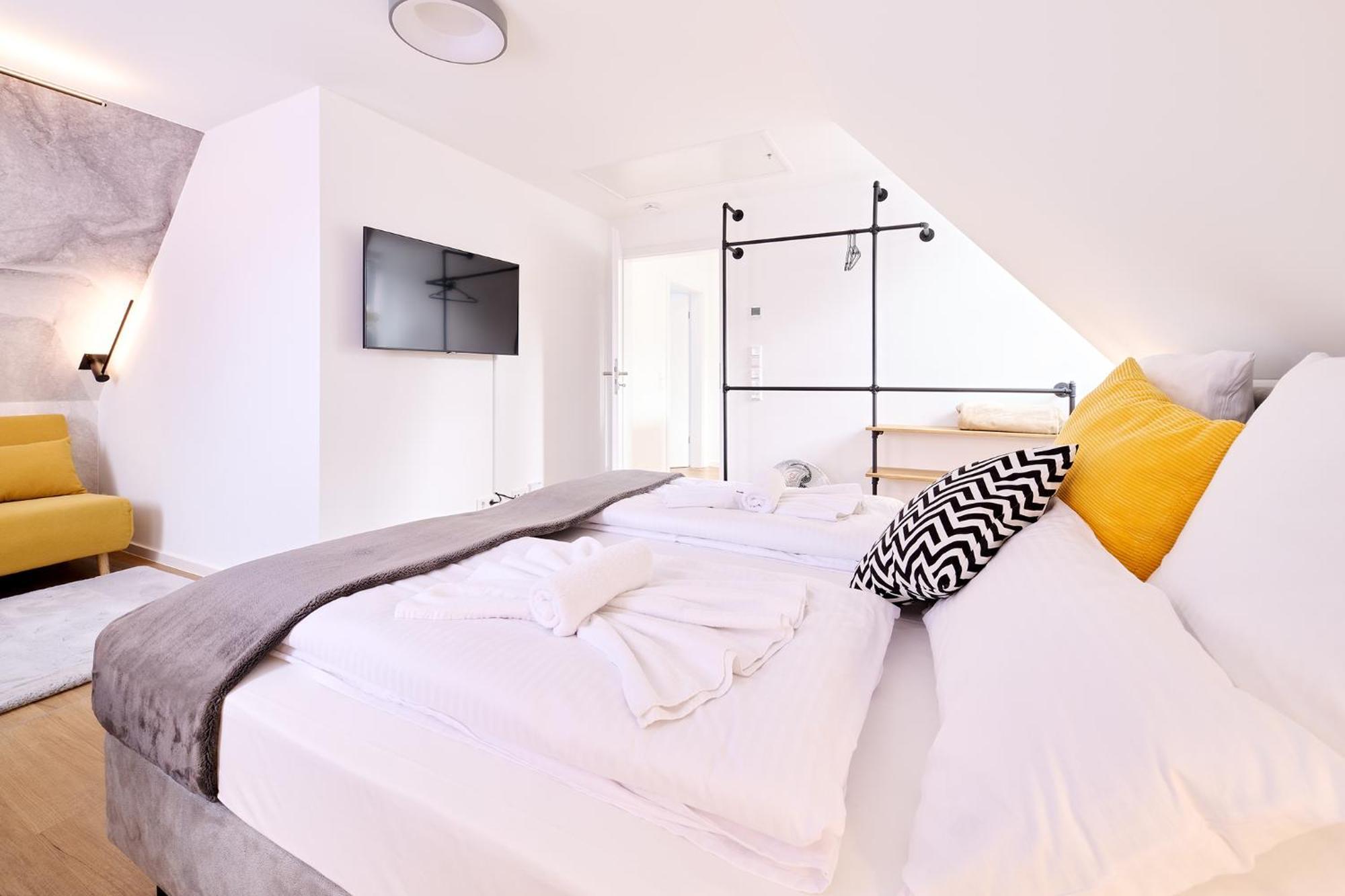 Xzllenz - 4 Schlafzimmer, Zentral, Parken, U-Bahn, 2 Baeder, 4 Smart-Tv, Optional Einzelbett Nürnberg Eksteriør billede